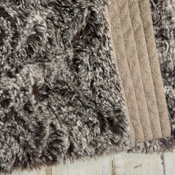 Chicos Brown Mink Faux Fur Vest Sleeveless Open Front Soft Plush Size 3 (XL) - Picture 3 of 7